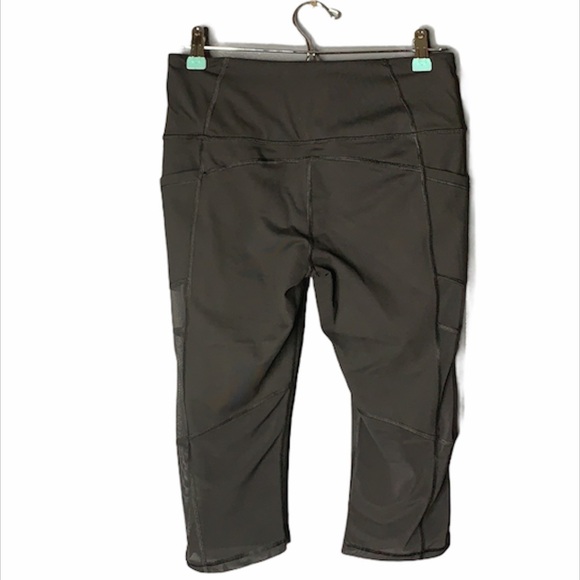 Victoria Sport Black Capri Leggings‎ Size M - Picture 2 of 13